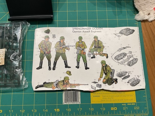 Esci Sprengpanzer Goliath German Assault Engineers Bausatz 5003 1/35 komplett bin J