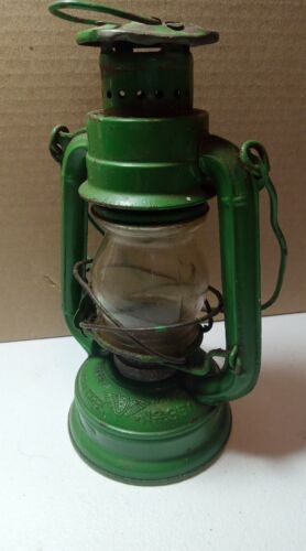 Vintage Sears Winged Wheel No. 350 8" Green Lantern Kerosene Lamp - Picture 1 of 12