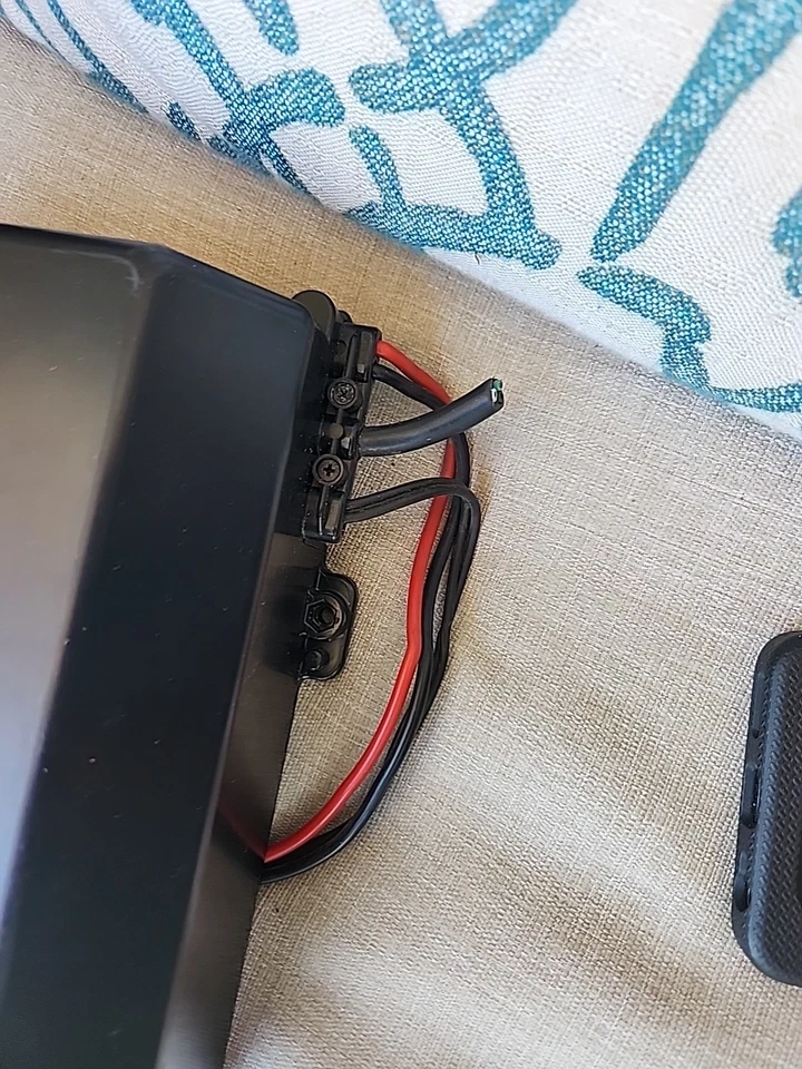 Tornado Scrubber Charger CBHD3 24V 20A S/N 2017003438 - Image 3 of 4