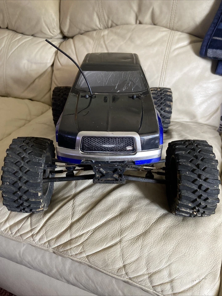 1/10 Team Losi High Roller Tested Working With original Box Chargers Motors Runs - Image 4 of 4