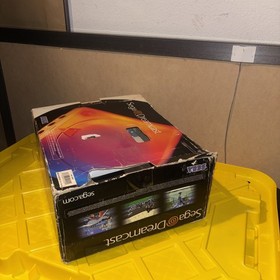 SEGA Dreamcast HKT-3020 Console - White W/ Box, 7 Games, Cords and 2 controllers
