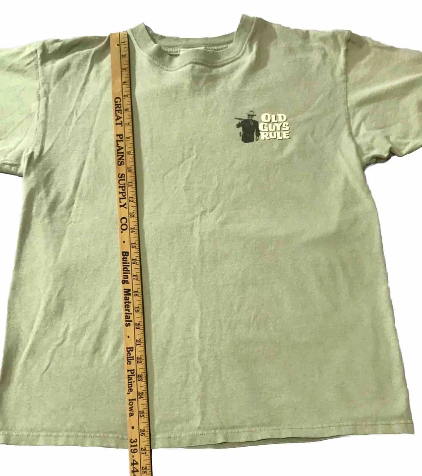 Camiseta John Wayne "A Man's Got To Do What A Man's Got To Do" Grande Old Guys Rule Foto 4 de 4