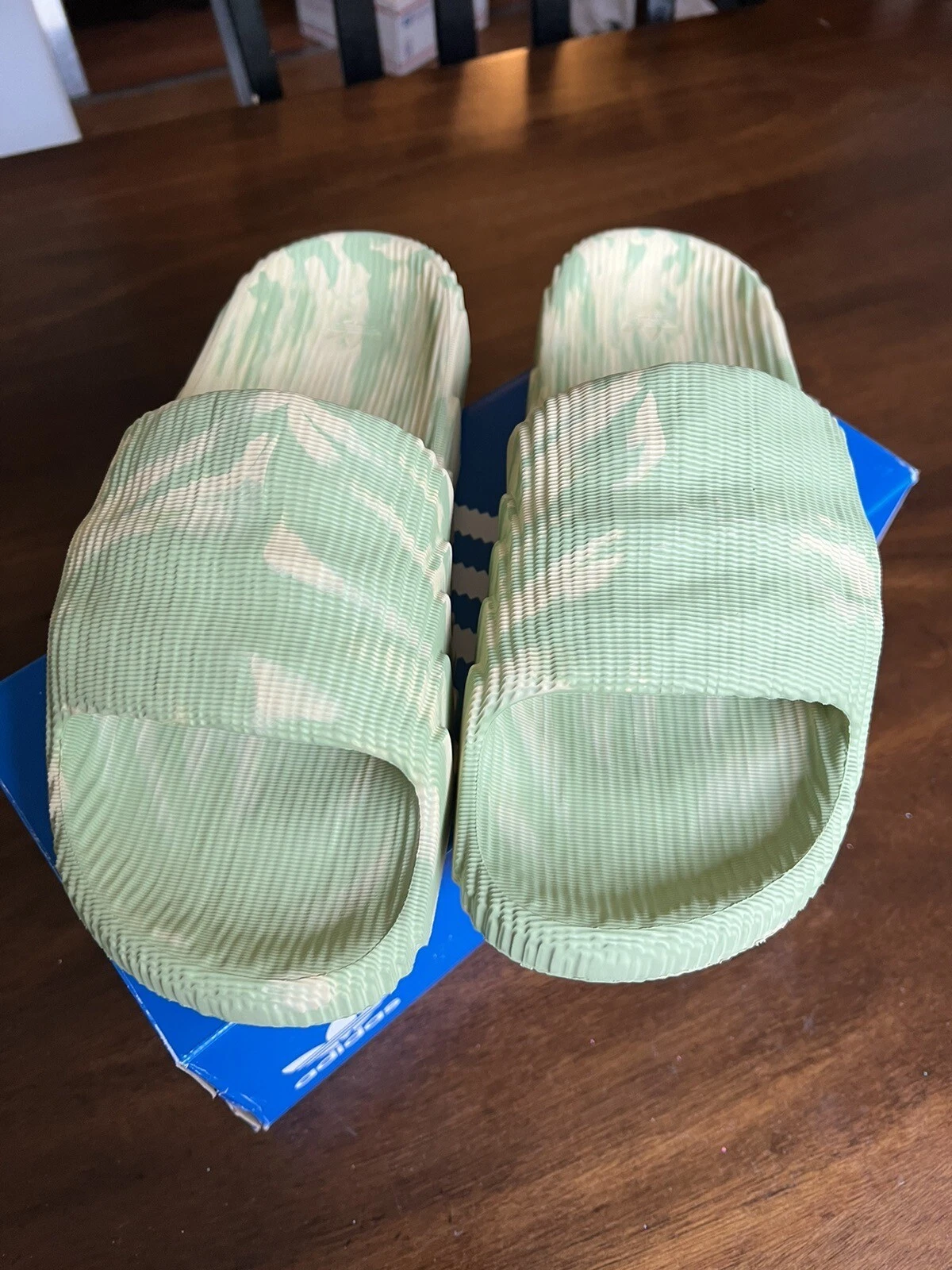 Adidas Adilette 22 Slides sabbia magica lime deserto taglia 10. Nuovissimo con scatola