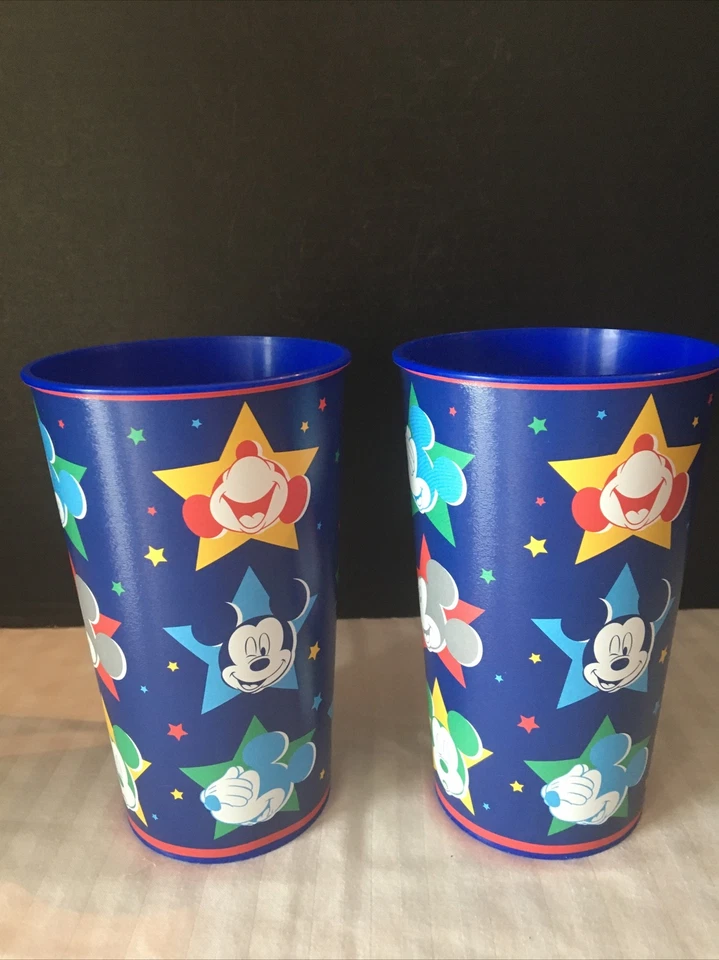 Disney Mickey Mouse 22 oz. Juego de tazas de plástico para fiestas/2 NUEVO Foto 2 de 4