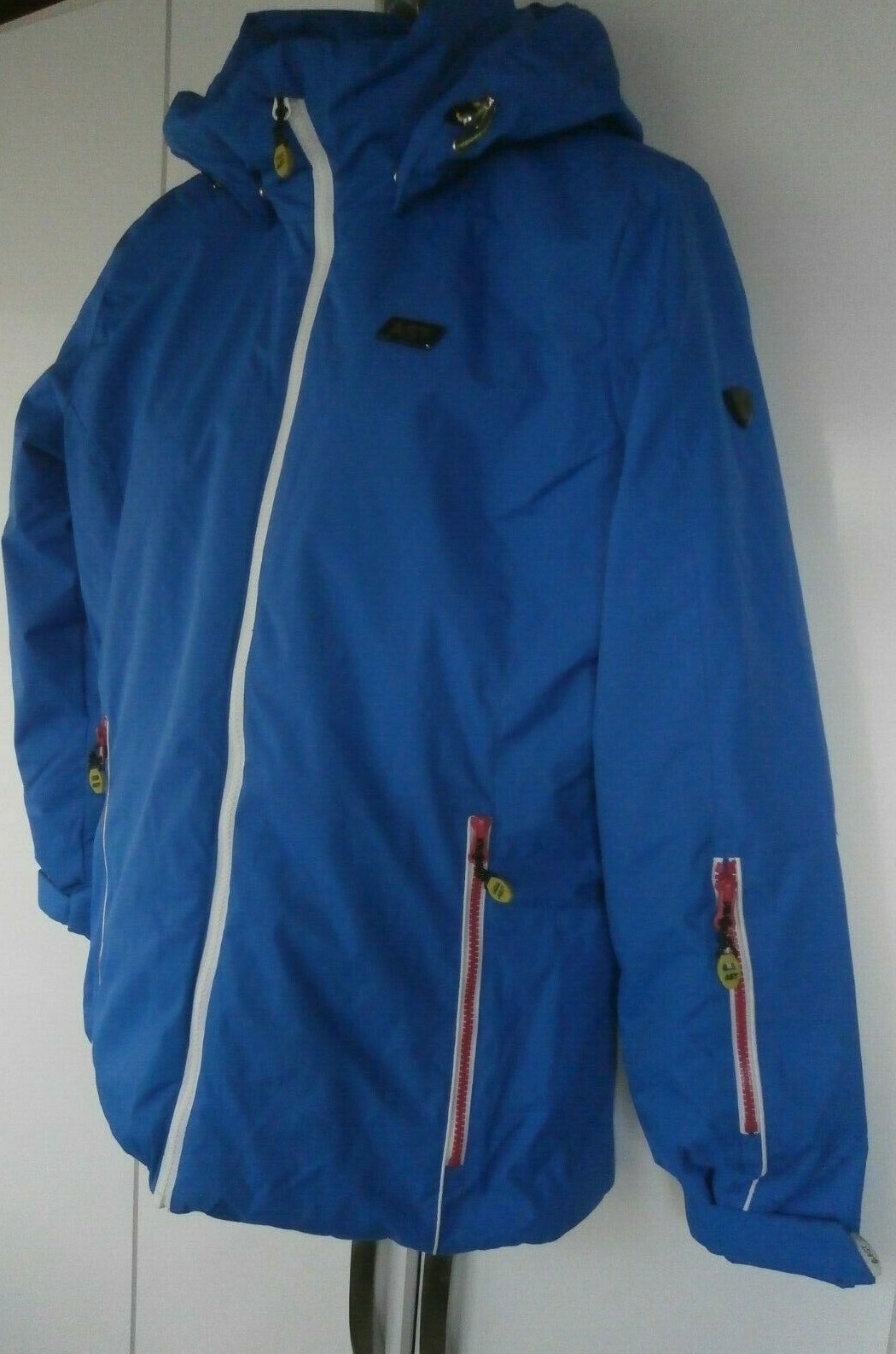 AST Active Sport Team Ski Snowboard 
