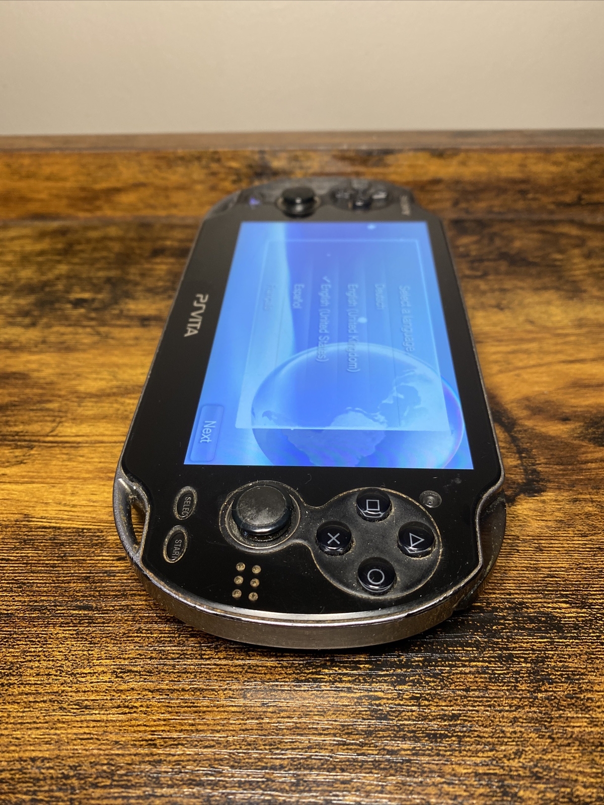 Sony PlayStation PS Vita PCH1001 W/ Charger & 4GB Memory Card Tested