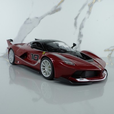 Ferrari FXX K #10 Bburago Maßstab 1:24 Diecast Modellauto Supercar rot Geschenk Spielzeug Neu