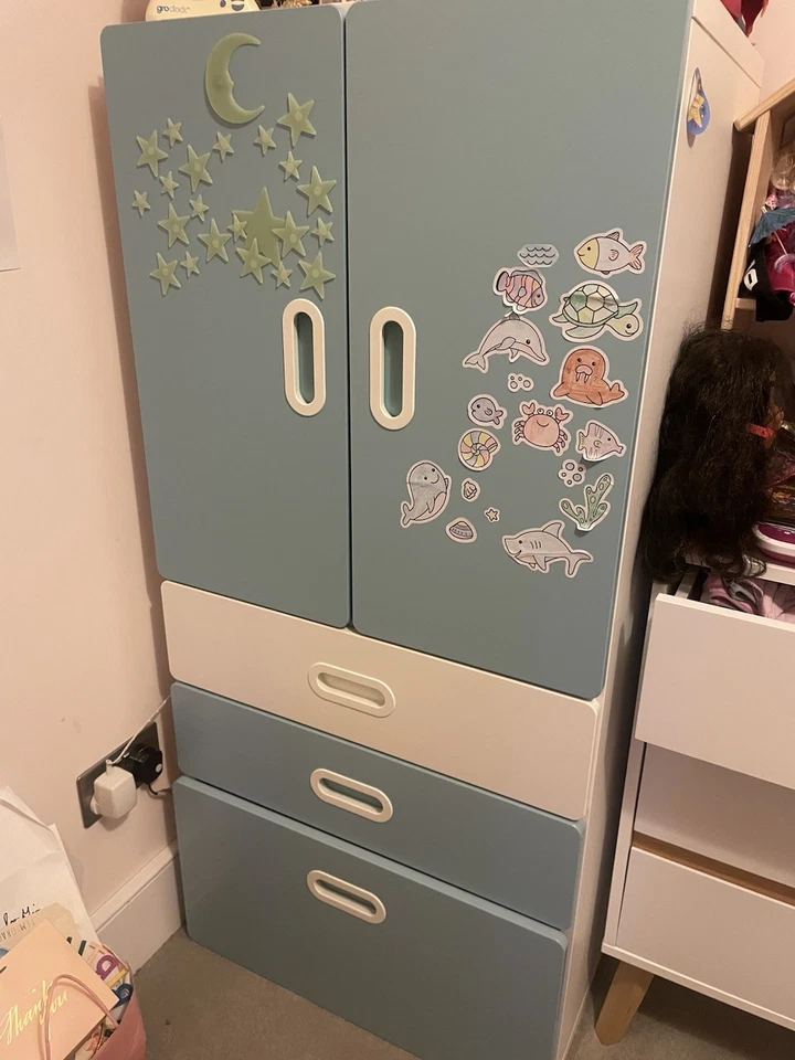 IKEA Smastad furniture set - wardrobe, chest of drawers, storage box - Image 3 of 4