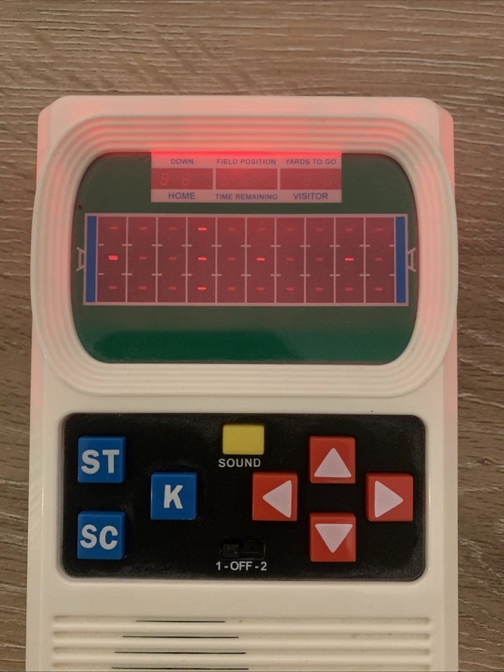 Videojuego electrónico portátil MATTEL Football I de colección probado funcionando Foto 2 de 4