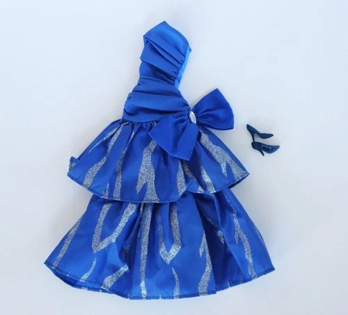 Vintage 1985 Barbie Oscar de la Renta Blue Dress Shoes Collector Fashion Outfit