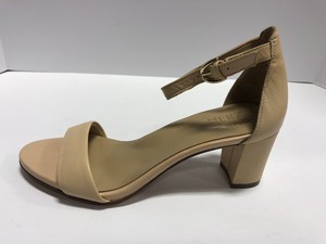 naturalizer high heels