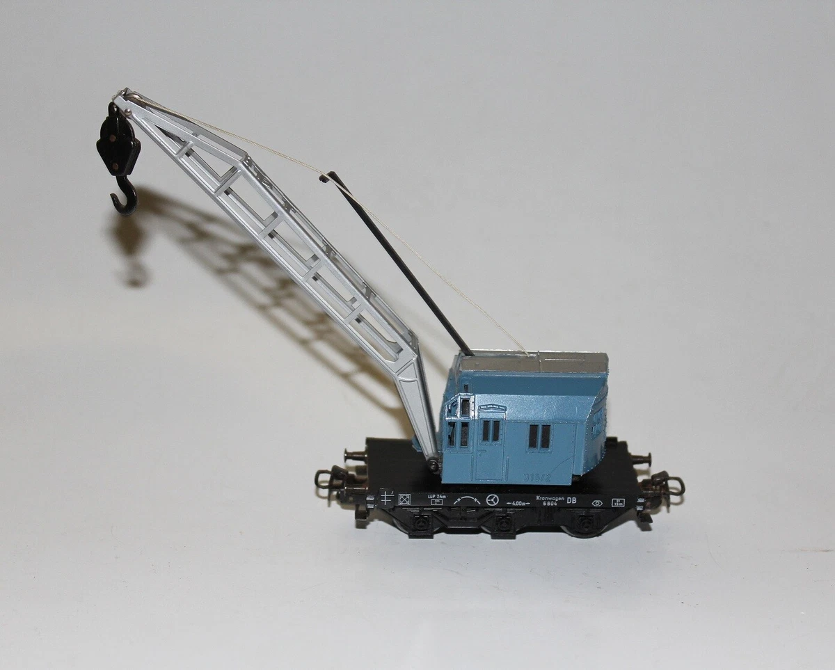 Märklin HO Crane with Vintage Model Railroad Freight Cars for sale