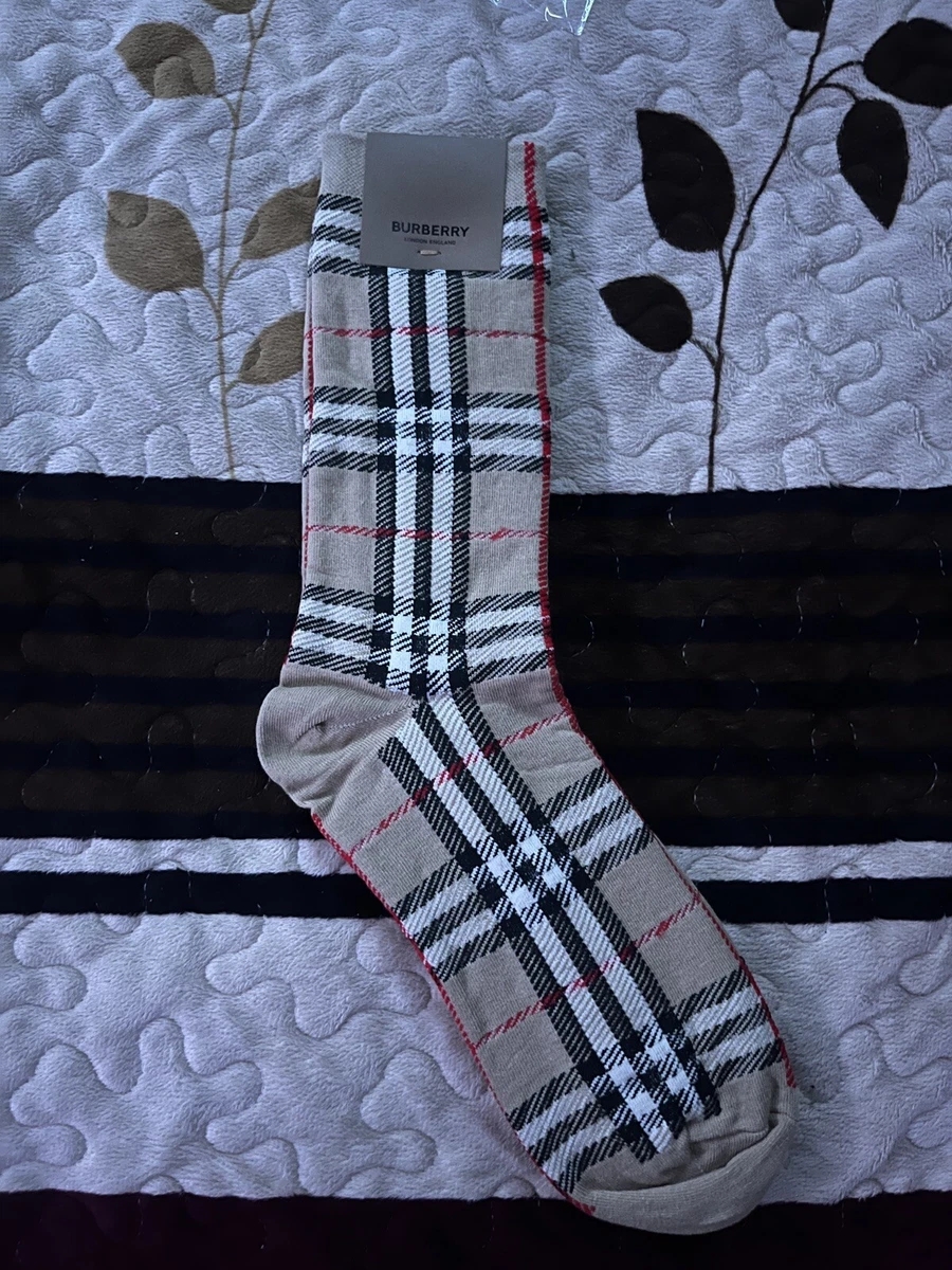 New Burberry Men s Signature Logo Socks New eBay