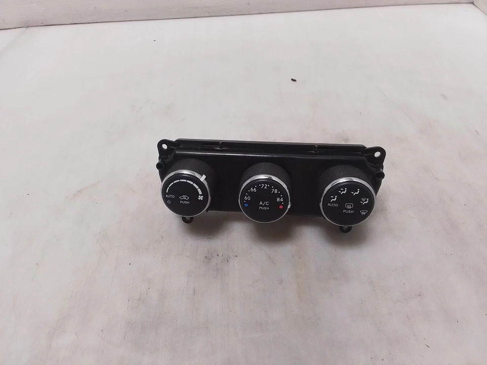 Jeep JK Wrangler Automatic Temperature Control 55111170AD w Hardtop 11-13 143557 - Image 2 of 4