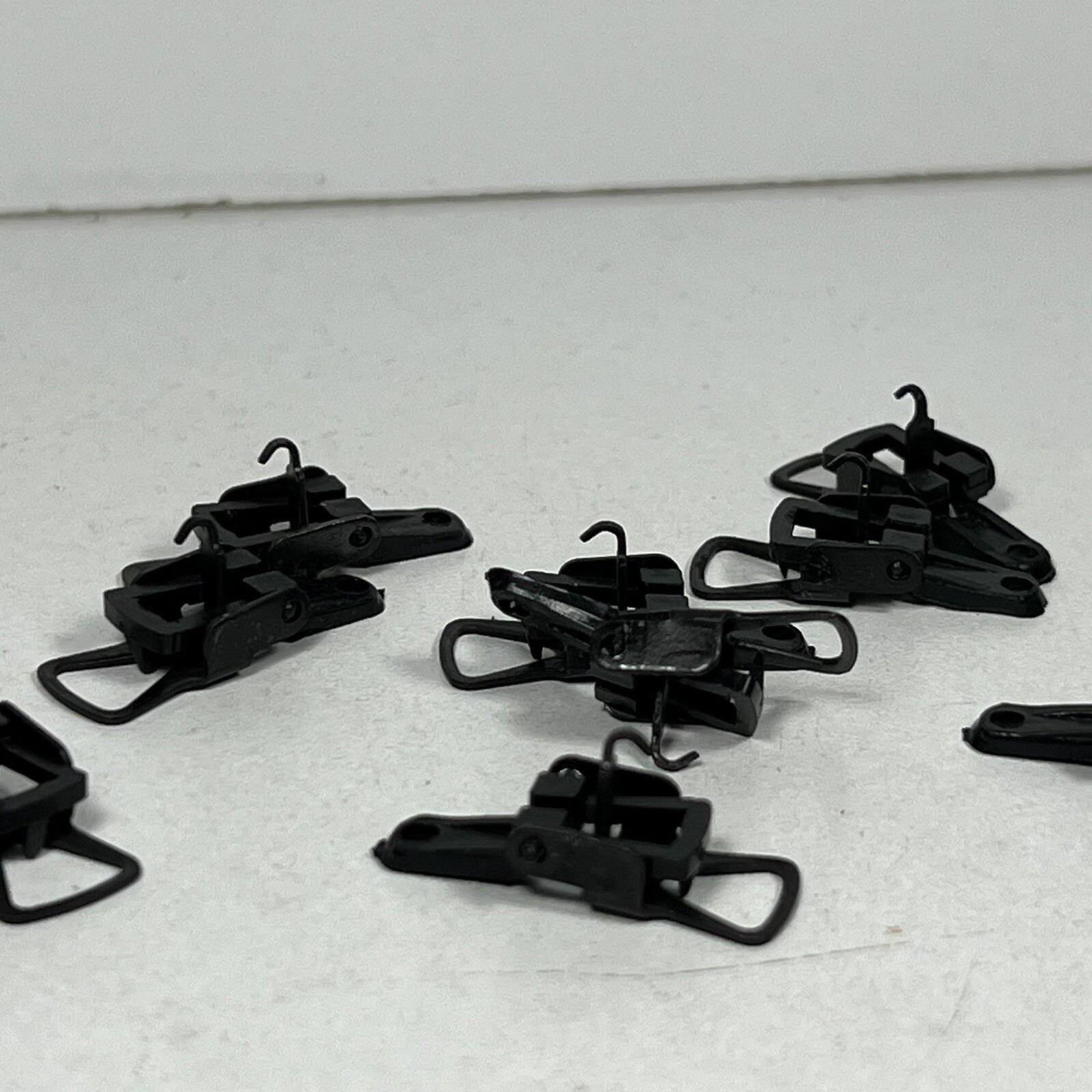 Lot of 11 HO Hook And Loop Couplers Train Car Repair / Replacement