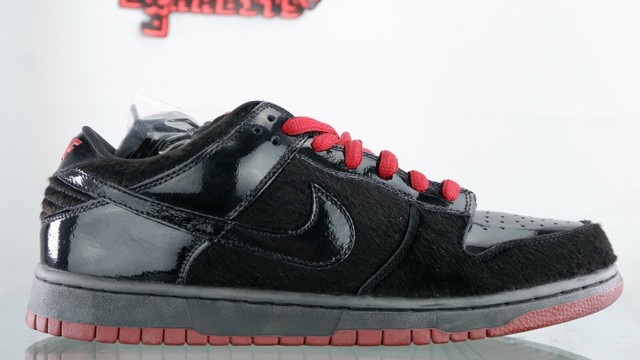 Size 10.5 - Nike SB Dunk Low Premium 
