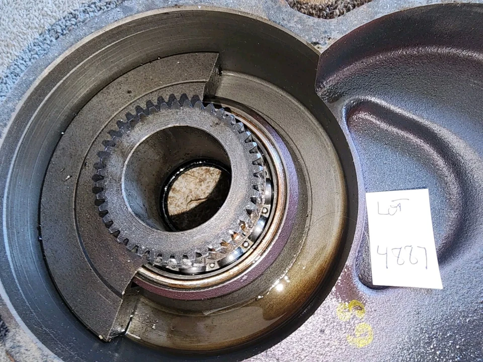 Vintage Briggs & Stratton 16HP Engine Parts Accessories Synchro Balance Assembly - Image 4 of 4