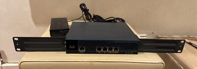 Cisco AIR-CT2504-K9 V7 WLAN Controller & 6x AIR-CAP2702I-E-K9 WAPs