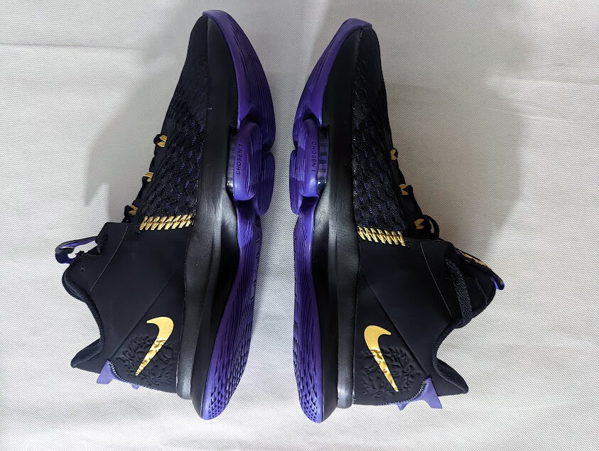 NIKE レイカーズ　ハーフZIP Lakers LeBron新品未使用タグ付き Nike LeBron Witness 8 
