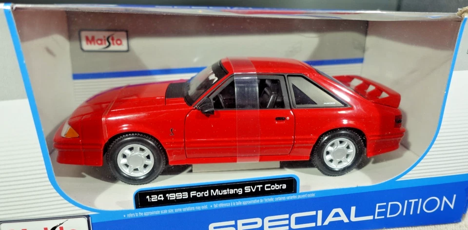 Maisto 1995 Ford Mustang SVT Cobra 1/24 - Image 3 of 3
