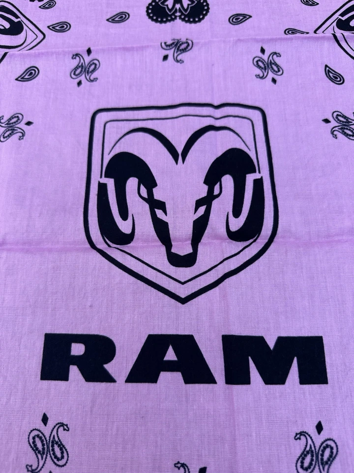 Pañuelo Dodge Ram Bandana Rosa Paisley "Grab Life Horns" Mopar 19"x 19" Foto 2 de 4