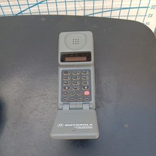 MOTOROLA F09HLD8342AG DIGITAL PERSONAL COMMUNICATOR FLIP CELL PHONE UNTESTED