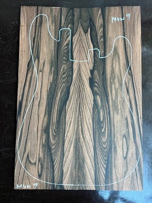MUN / VIETNAMESISCHES EBENHOLZ E-Gitarre Bookmatched Drop Top SONDERQUALITÄT MUN 9
