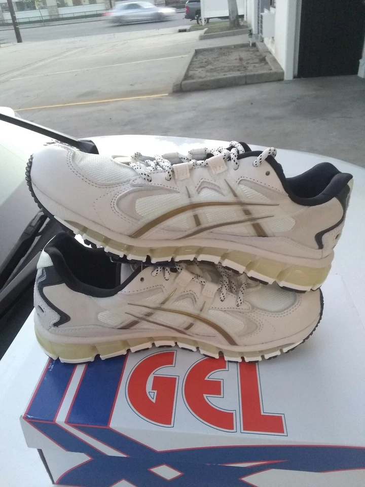 Asics Kayano 5 360 Crema Oro Ricco Taglia 10 Uomo US - Immagine 4 di 4