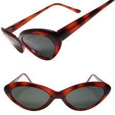 Old Stock True Vintage Womens Subtle Cat Eye Shape Frame Brown Black Sunglasses