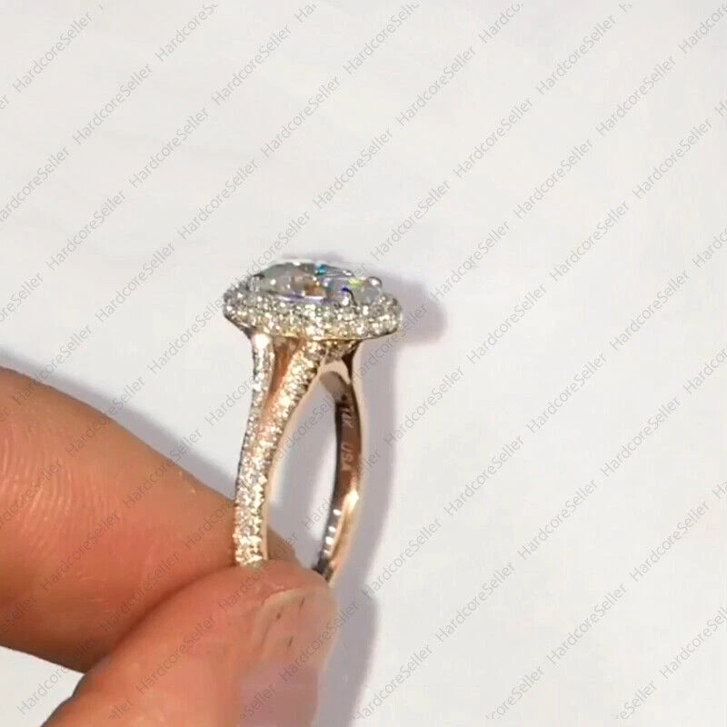 2.35 克拉椭圆形莫桑石光环分柄订婚戒指纯色 14K 双色金色 — 第 2/4 张图片