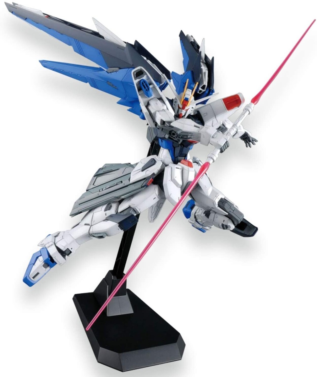 NEW 1/100 MG Freedom Gundam - Z.A.F.T. Mobile Suit ZGMF-X10A NEW 1/100 MG Freedom Gundam - Z.A.F.T. Mobile Suit ZGMF-X10A