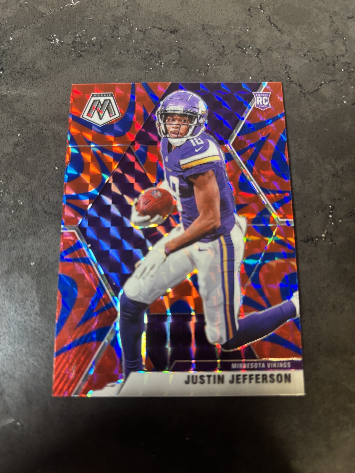 2020 Panini Mosaic Football Justin Jefferson #209 Reactive Blue RC