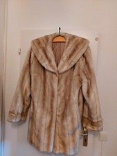 Damen Mantel Beige Größe 50 er hält schön warm
