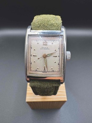 Elegante  Perfect Patina  Vintage DOXA Handaufzug Curvex Tank Watch 23x35mm