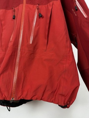 Men's 00s Vintage Arcteryx Alpha SV Gore Tex XCR Sangaria Jacket