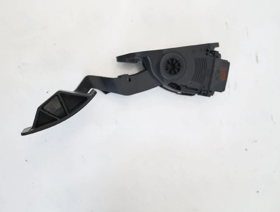 Pedal de acelerador Suzuki SX4 EY GY 4940079J90 HELLA 1.9 88 KW 120 CV diésel 01-2008 Foto 3 de 4