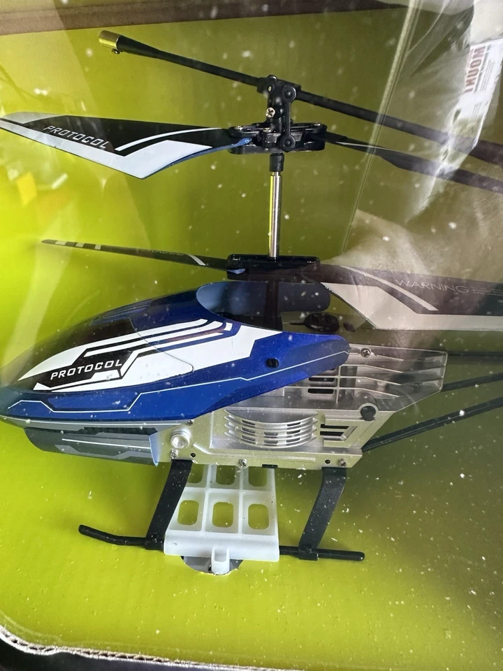 Protocol EagleJet XT 3.5 CH Remote Control Helicopter New in Box LED Light - Image 2 of 3