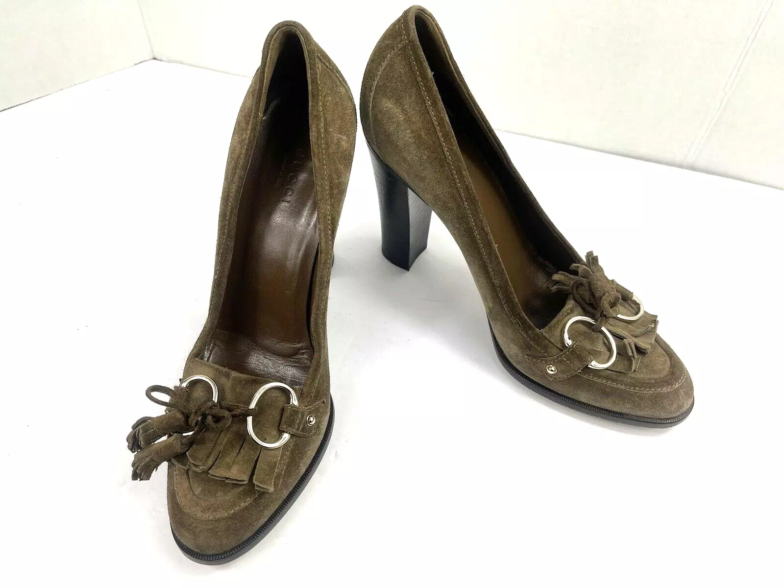 Gucci talons femmes 8B chaussures marron vert daim pompon mors de cheval kiltie escarpin carrière