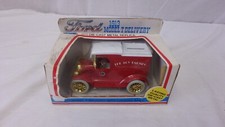 Ertl The Toy Farmer 1913 Ford Model T Delivery Van 1:25 Diecast Coin Bank