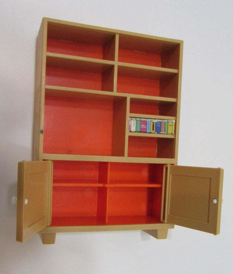 Vintage Anos 70 Grupo Tomy Brinquedo Casa de Bonecas Móveis Estante Retro Mesas Cadeiras - Imagem 3 de 4