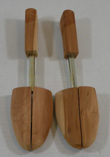Rochester Shoe Tree Co., Inc. Wooden Cedar Split Toe Shoe Keepers 12 in x 3 in