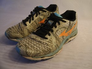 mizuno wave paradox 3 brown