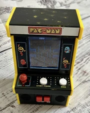 PAC-MAN ELECTRONIC MINI HAND-HELD GAME Tabletop Bandai Namco #09562 WORKS!
