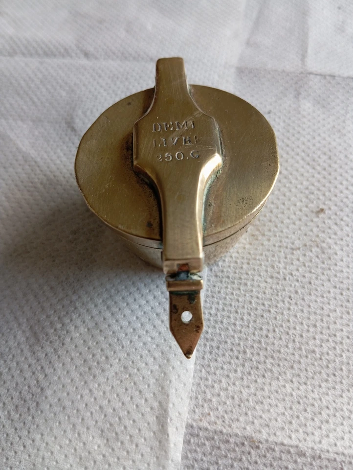 Pile de poids a godets ancienne dite de CHARLEMAGNE ou de NUREMBERG RARE 250 Gr - Photo 3/4