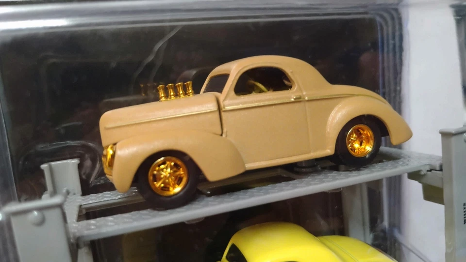 Macchine M2 Auto Lift Pack 1941 Willys Coupe Chase (NG38) - Immagine 2 di 4