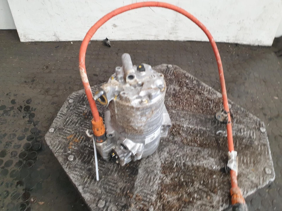 VOLVO XC40 AIR CON COMPRESSOR A/C PUMP 2022 1.5L PETROL B3154T5-EU6 PHEV - Image 4 of 4