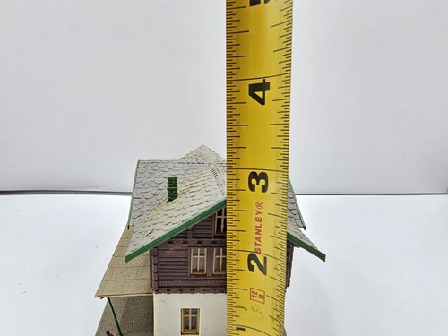 **READ** Pola N Scale Vintage Mountain Style Train Station - Layout Scenery - Picture 15 of 15