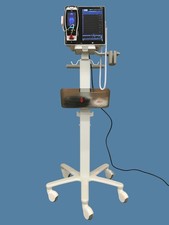 Masimo ROOT Patient Monitor w/ Radical-7 Radius PPG w/ Cart, Cables see desc