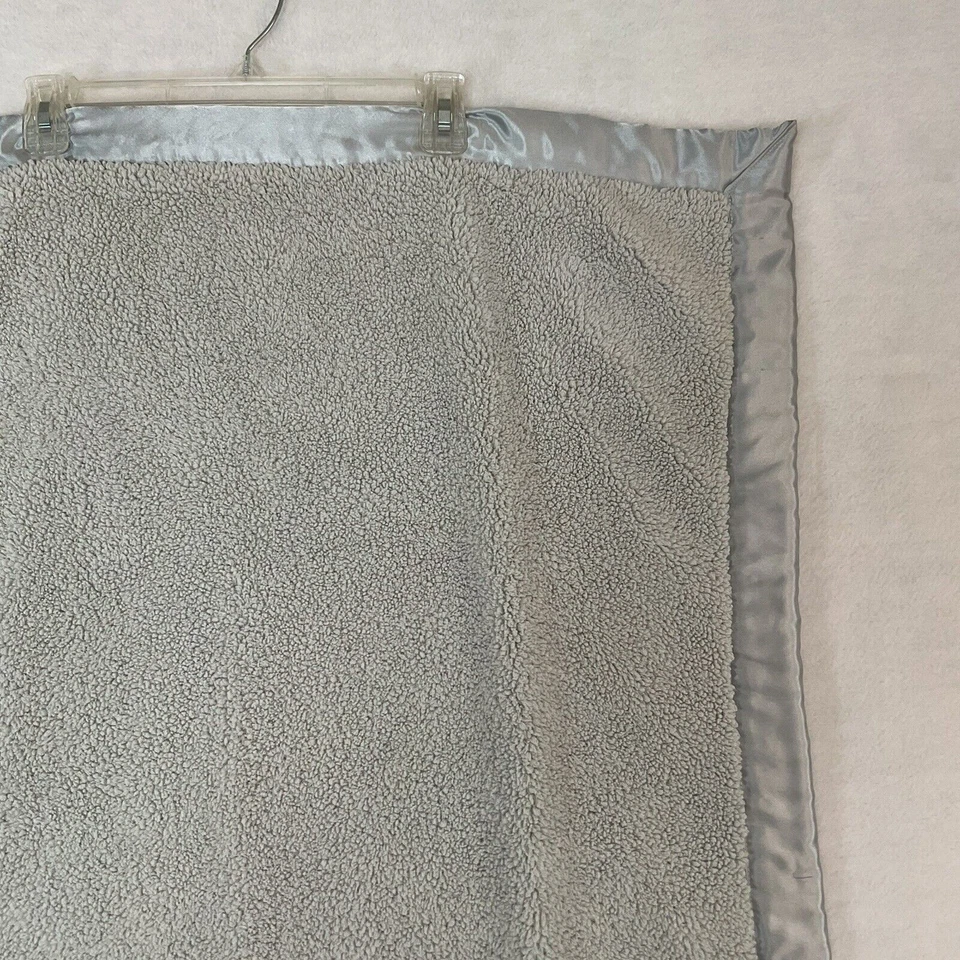 Manta de bebé gris Mudpie suave felpa satinada espalda recepción seguridad Lovey Mud Pie Foto 4 de 4