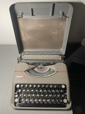Hermes Baby Typewriter in Case 1940's Switzerland Vintage Portable EX CONDITION